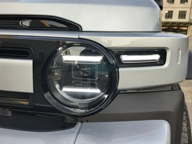 iCAR V23 — Фото автомобиля 5