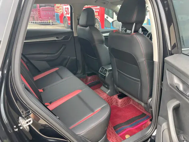 Skoda Karoq — Фото автомобиля 15