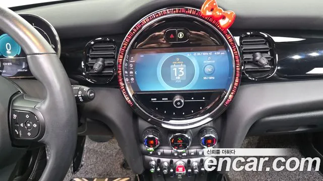 Mini Cooper Cooper Classic Plus — Фото автомобиля 28