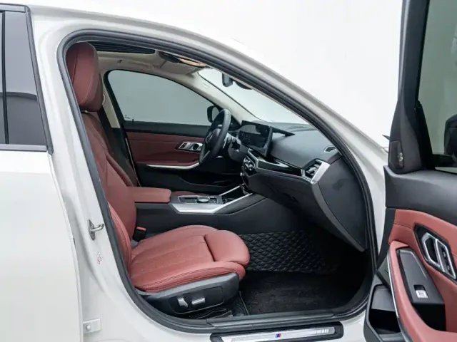 BMW 3 Series — Фото автомобиля 13