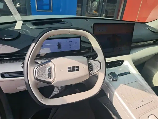 Geely Galaxy E5 — Фото автомобиля 9
