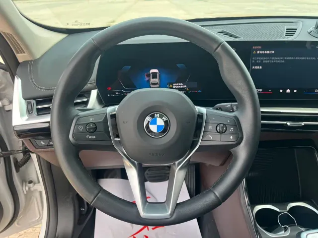 BMW X1 — Фото автомобиля 12