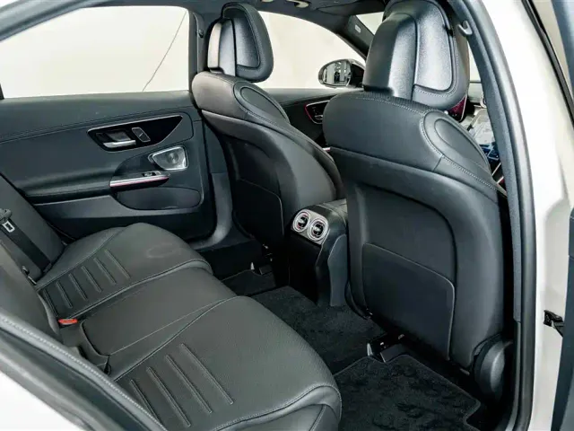 Mercedes-Benz C-Class — Фото автомобиля 19