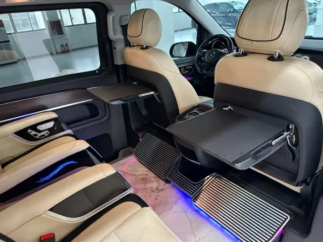 Mercedes-Benz V-Class — Фото автомобиля 10