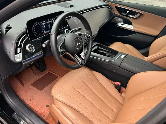 Mercedes-Benz E-Class — Фото автомобиля 9
