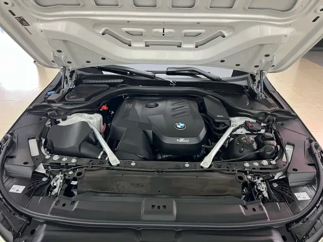 BMW 5 Series — Фото автомобиля 26