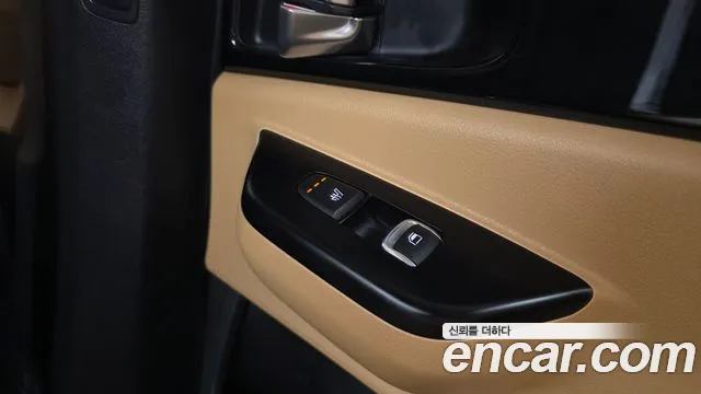 Kia Canival Carnival 4 поколение Бензин 9 мест Prestige — Фото автомобиля 19