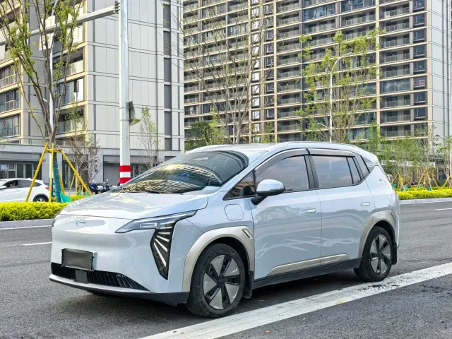 GAC Aion Y — Фото автомобиля 2