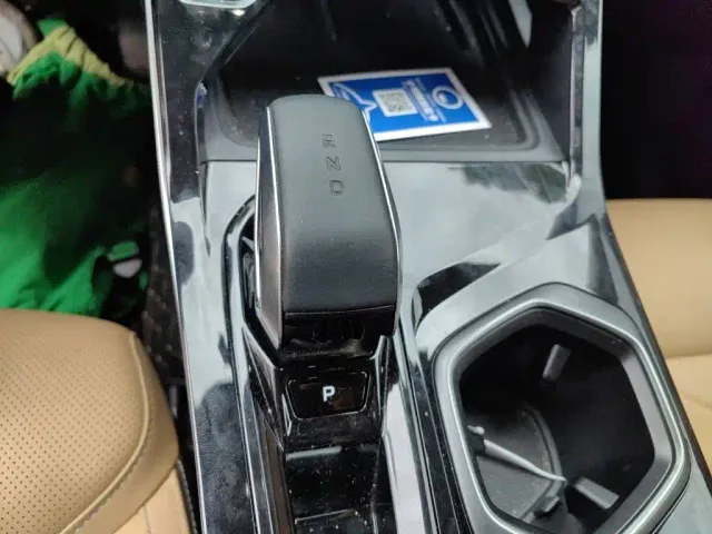 Geely Boyue L — Фото автомобиля 10