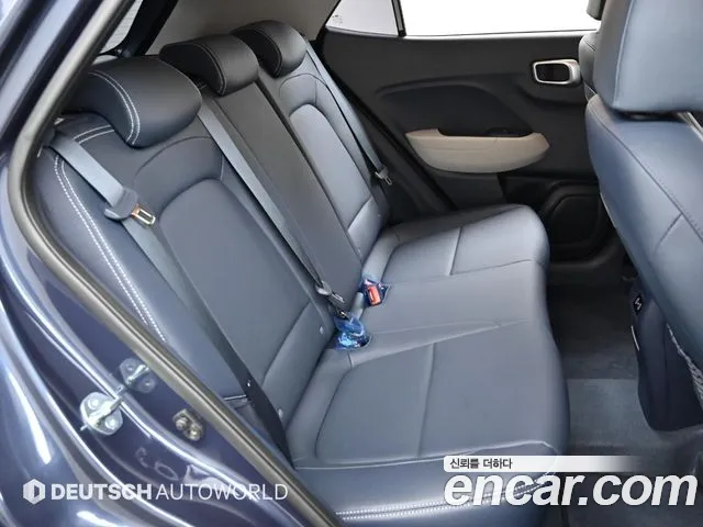 Hyundai Venue — Фото автомобиля 12