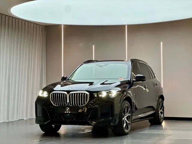 Фотография автомобиля — BMW X5