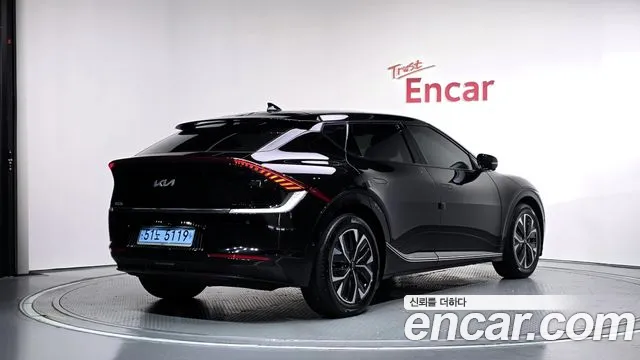 Kia EV6 — Фото автомобиля 2