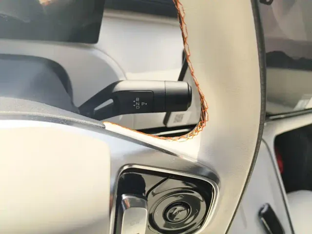 Geely Galaxy Starship 7 EM-i — Фото автомобиля 13
