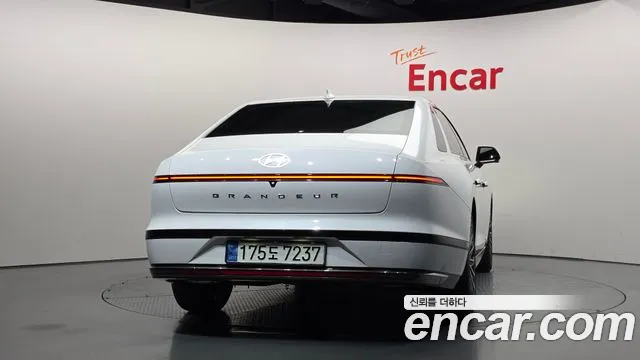 Hyundai Grandeur GN7 — Фото автомобиля 4
