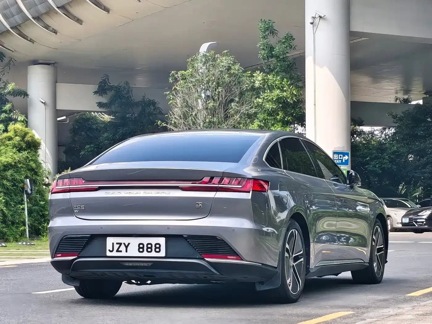 BYD Han 2020 EV Extended Range Premium — Фото автомобиля 7