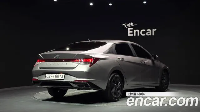 Hyundai AVANTE — Фото автомобиля 2
