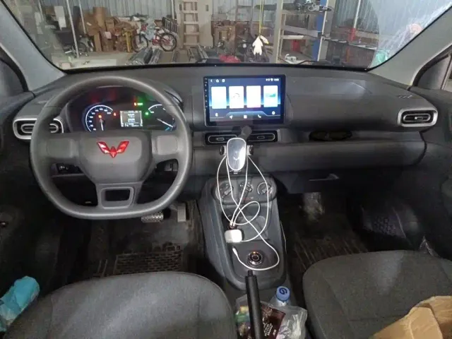 Wuling Hongguang — Фото автомобиля 12