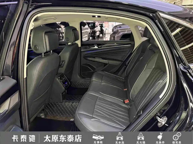 Volkswagen Passat — Фото автомобиля 24