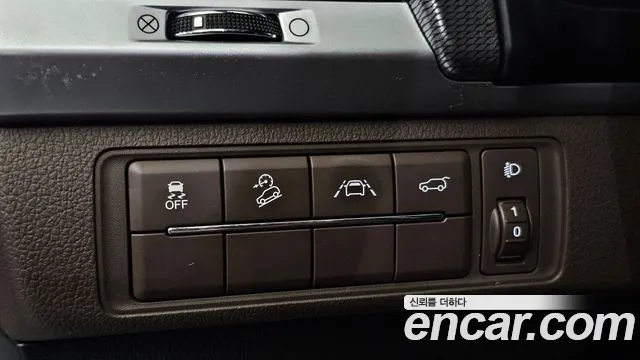 KG_Mobility_Ssangyong Rexton — Фото автомобиля 13