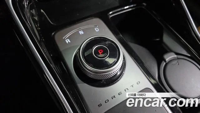 Kia Sorento Sorento 4-е поколение Бензин 2.5T 2WD — Фото автомобиля 9