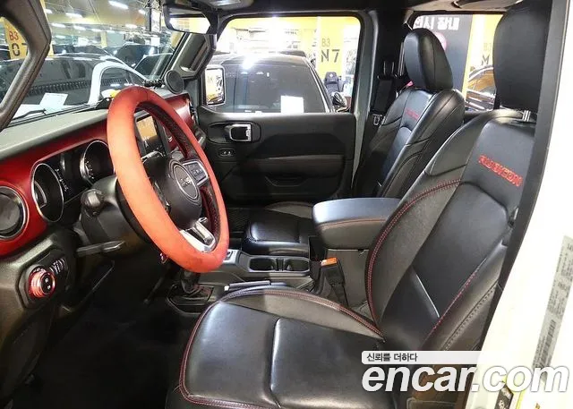 Jeep Wrangler — Фото автомобиля 10