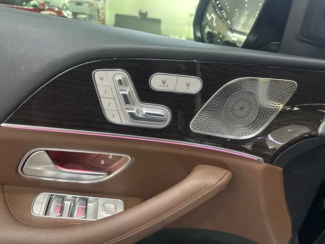 Mercedes-Benz GLE-Class — Фото автомобиля 10