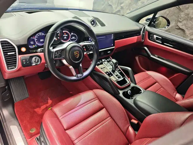 Porsche Cayenne — Фото автомобиля 6