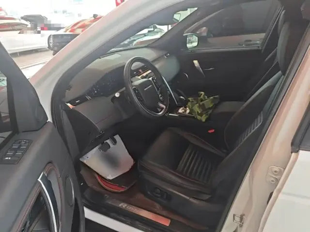Land Rover Discovery Sport — Фото автомобиля 15