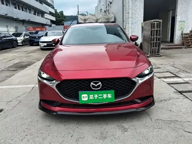 Mazda Axela — Фото автомобиля 2