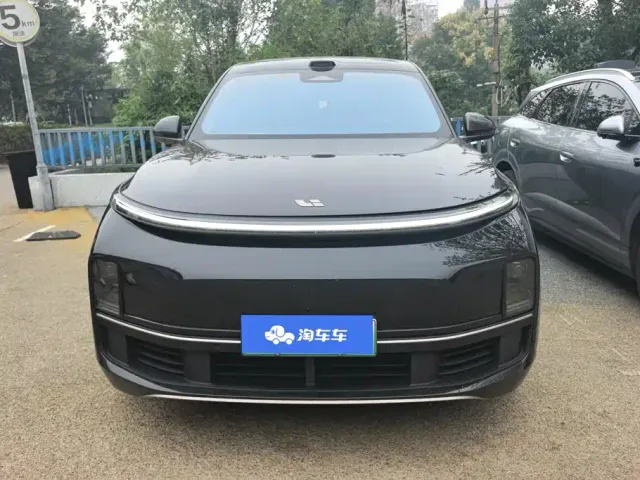 Li Auto L9 — Фото автомобиля 2
