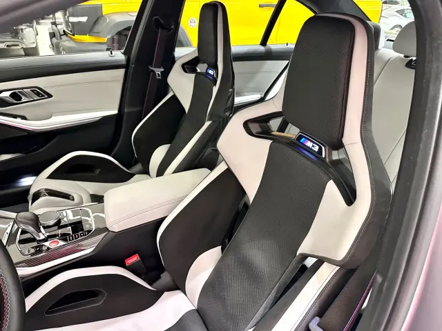 BMW M3 — Фото автомобиля 12