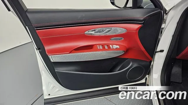 Genesis GV70 2.2 Дизель AWD — Фото автомобиля 23