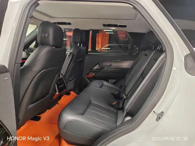 Land Rover Range Rover Sport — Фото автомобиля 10