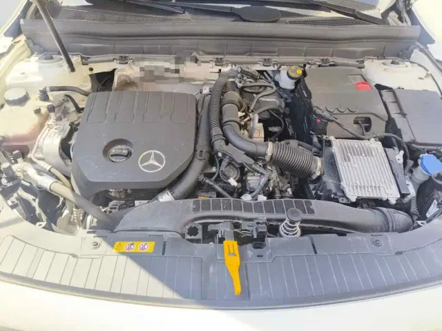 Mercedes-Benz Mercedes-Benz GLB 2024 Facelift GLB 200 Dynamic — Фото автомобиля 3