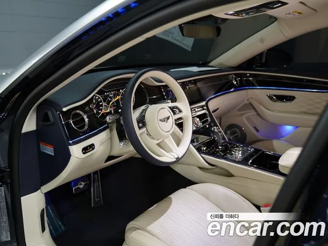 Bentley Flying Spur Generation 3 — Фото автомобиля 12