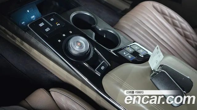 Kia K8 Hybrid — Фото автомобиля 12