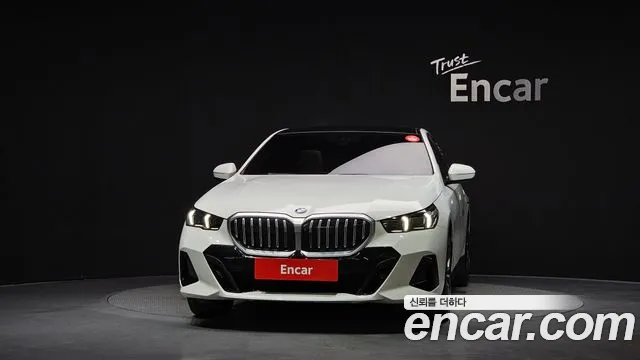BMW 5 Series — Фото автомобиля 3