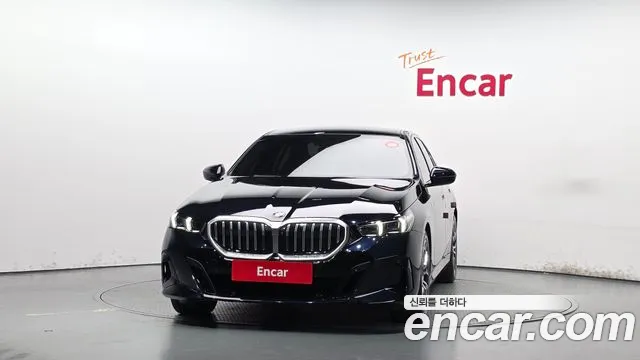 BMW 5 Series G60 — Фото автомобиля 3