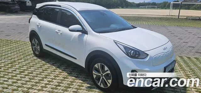 Kia Niro — Фото автомобиля 8