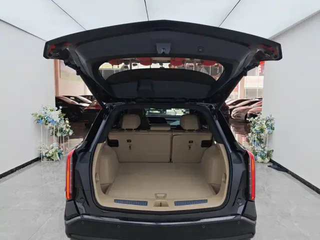 Cadillac XT5 — Фото автомобиля 13