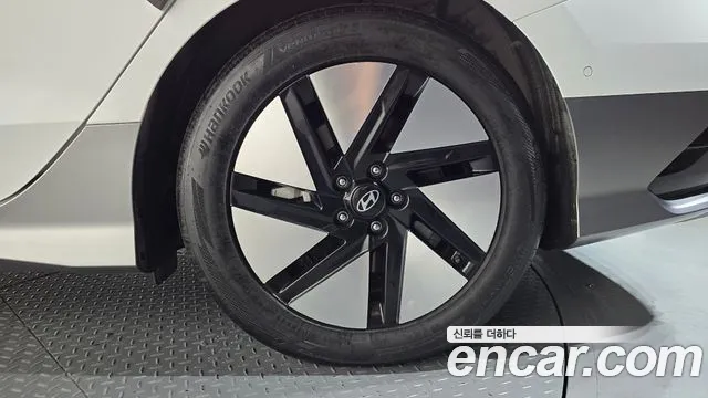 Hyundai Ioniq 6 — Фото автомобиля 6