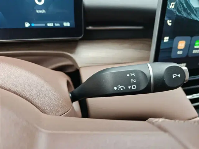Wuling Starlight S — Фото автомобиля 13