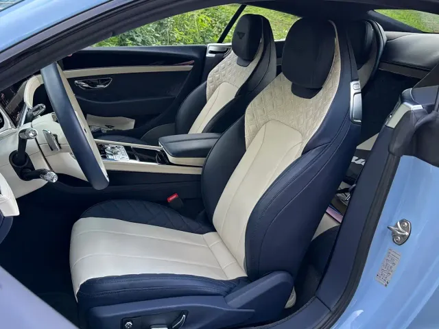 Bentley Continental 2022 4.0T GT V8 — Фото автомобиля 12