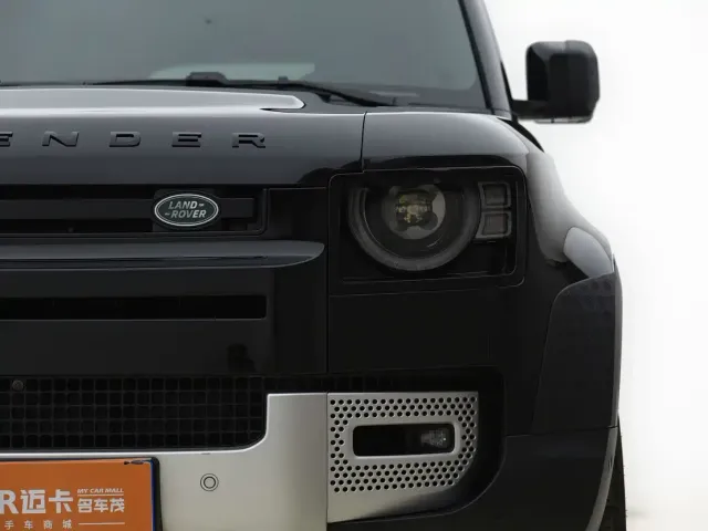 Land Rover Defender — Фото автомобиля 7