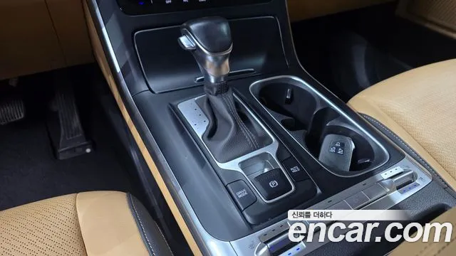 Kia Canival Carnival 4 поколение Дизель 9 мест Prestige — Фото автомобиля 9