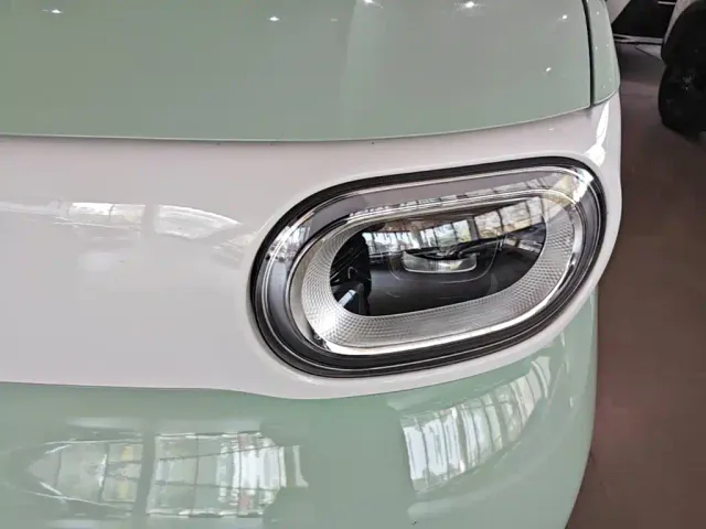 Wuling Hongguang Mini EV — Фото автомобиля 23