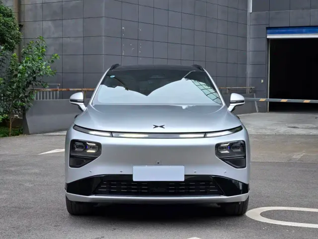 Xpeng G9 — Фото автомобиля 2