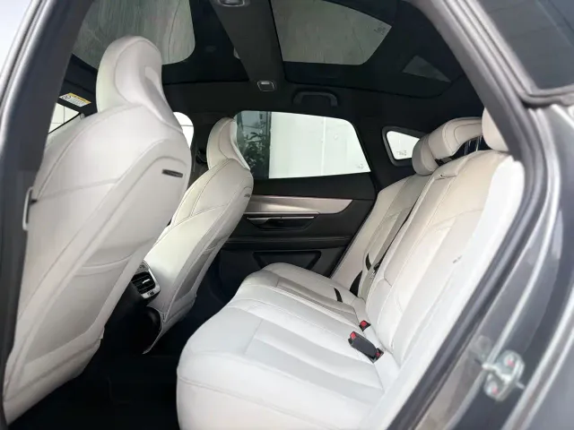 Xpeng P7 — Фото автомобиля 6