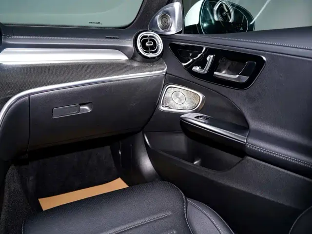 Mercedes-Benz C-Class — Фото автомобиля 24
