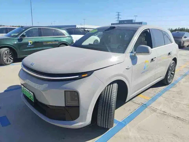 Фотография автомобиля — Li Auto L6
